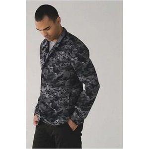 Lululemon Ablazer Windbreaker Jacket Rare Pebbled Camo Black White Size Medium